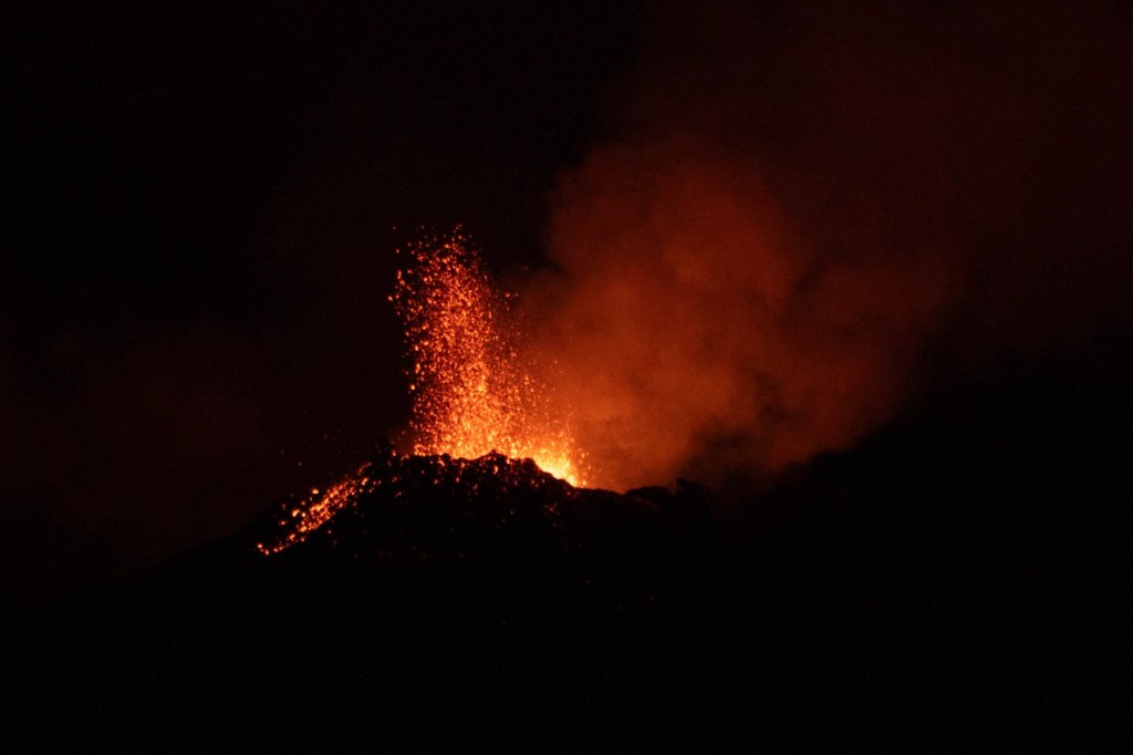 Vulcão em erupção